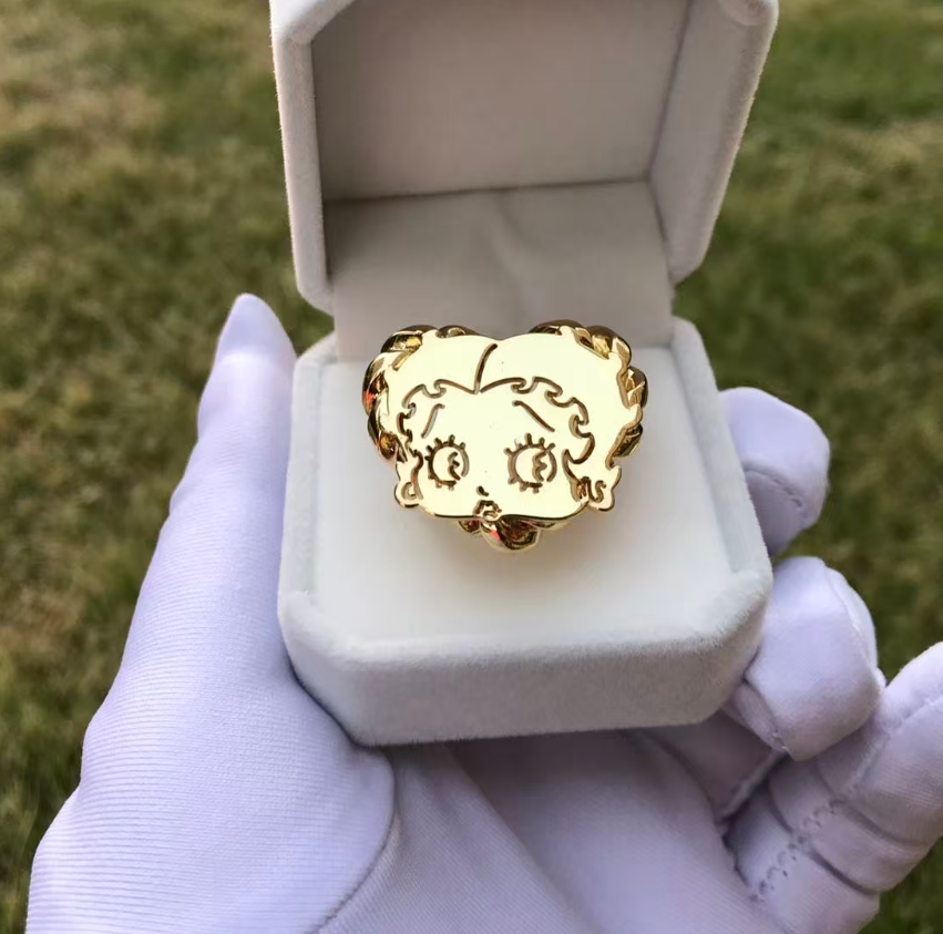 Betty Heart Twist Ring