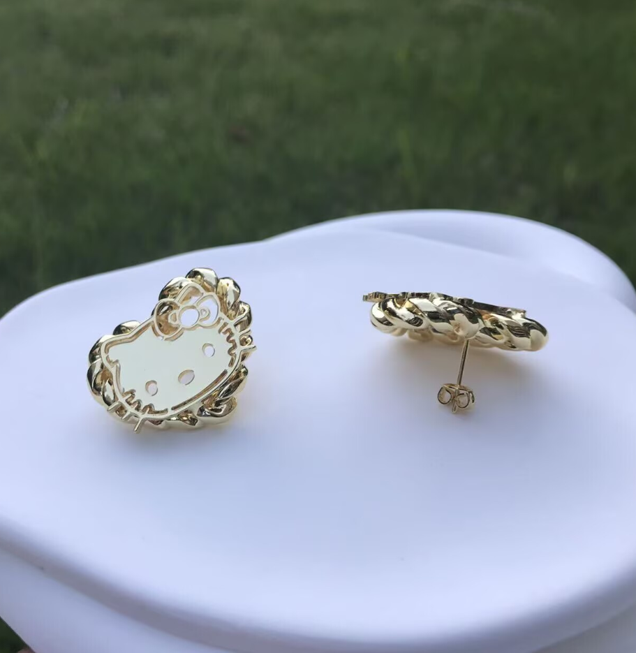 HK Heart Twist Studs